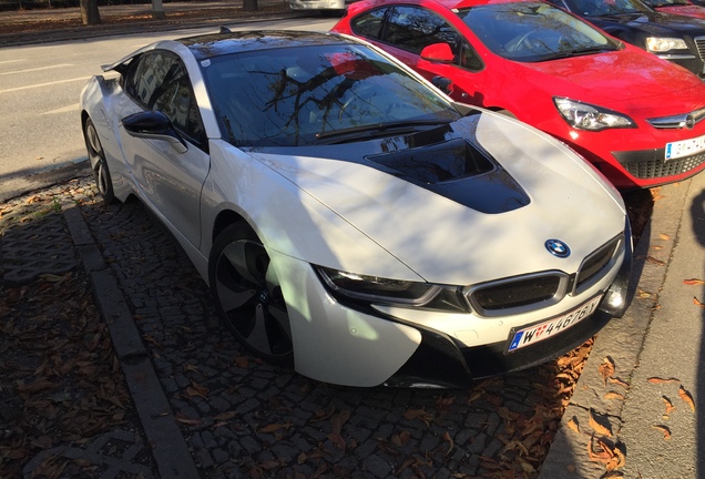 BMW i8