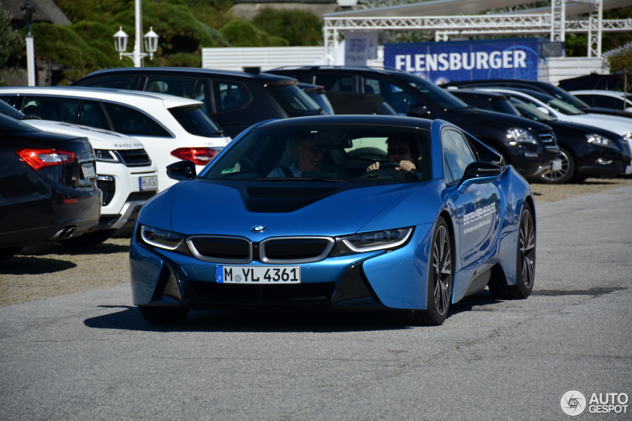 BMW i8