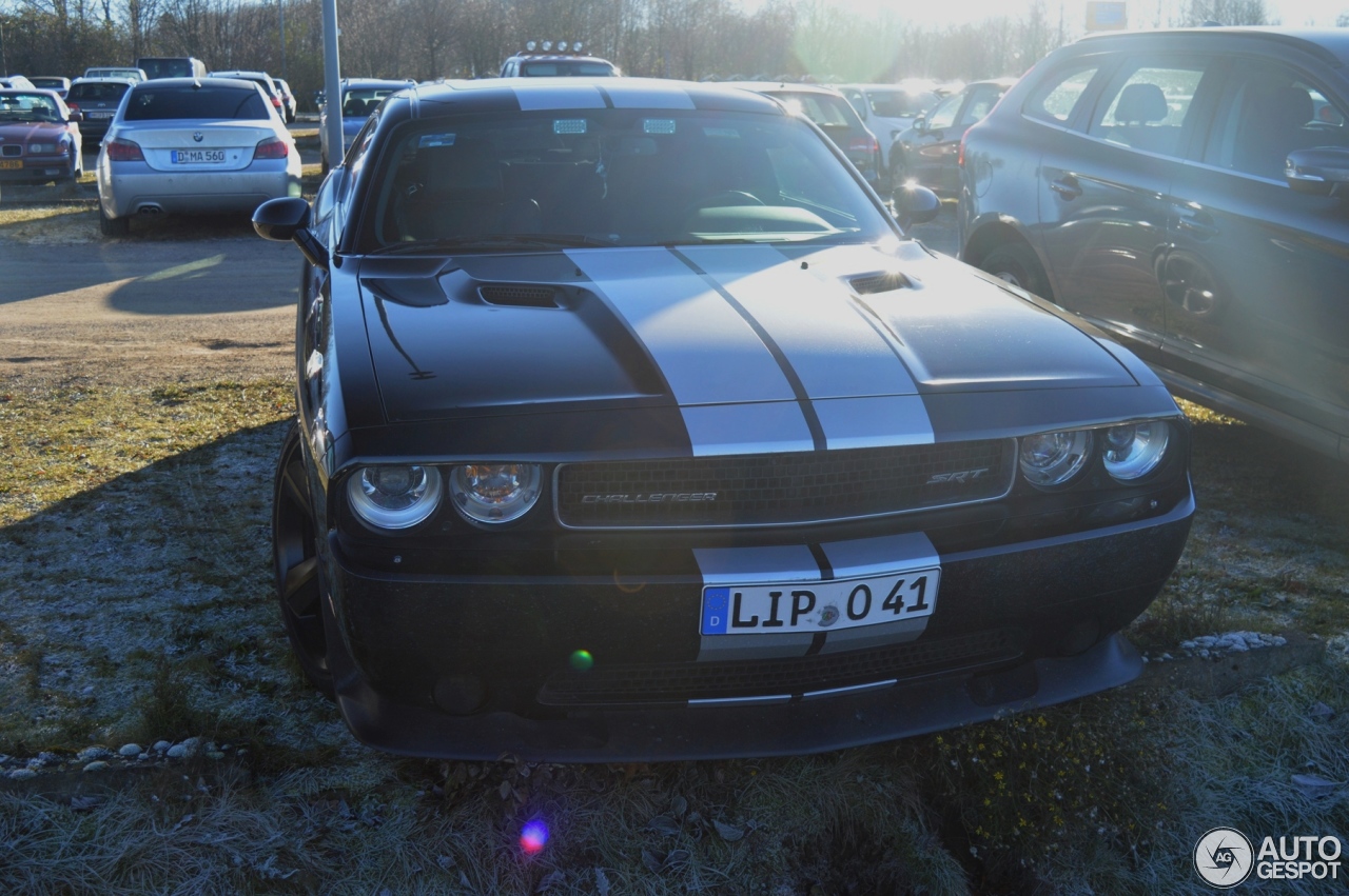 Dodge Challenger SRT-8 392