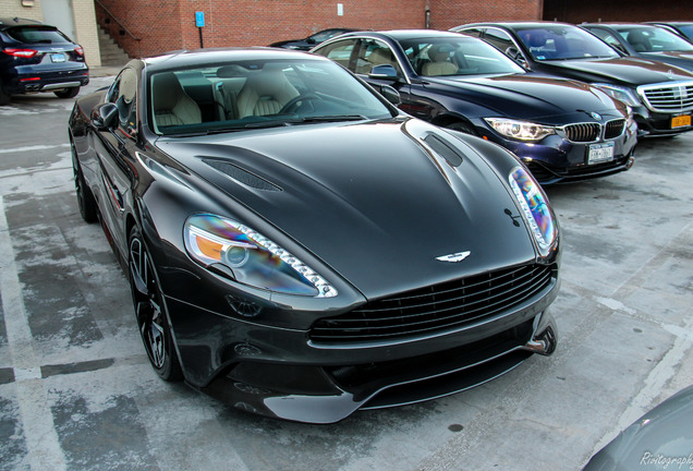 Aston Martin Vanquish 2013