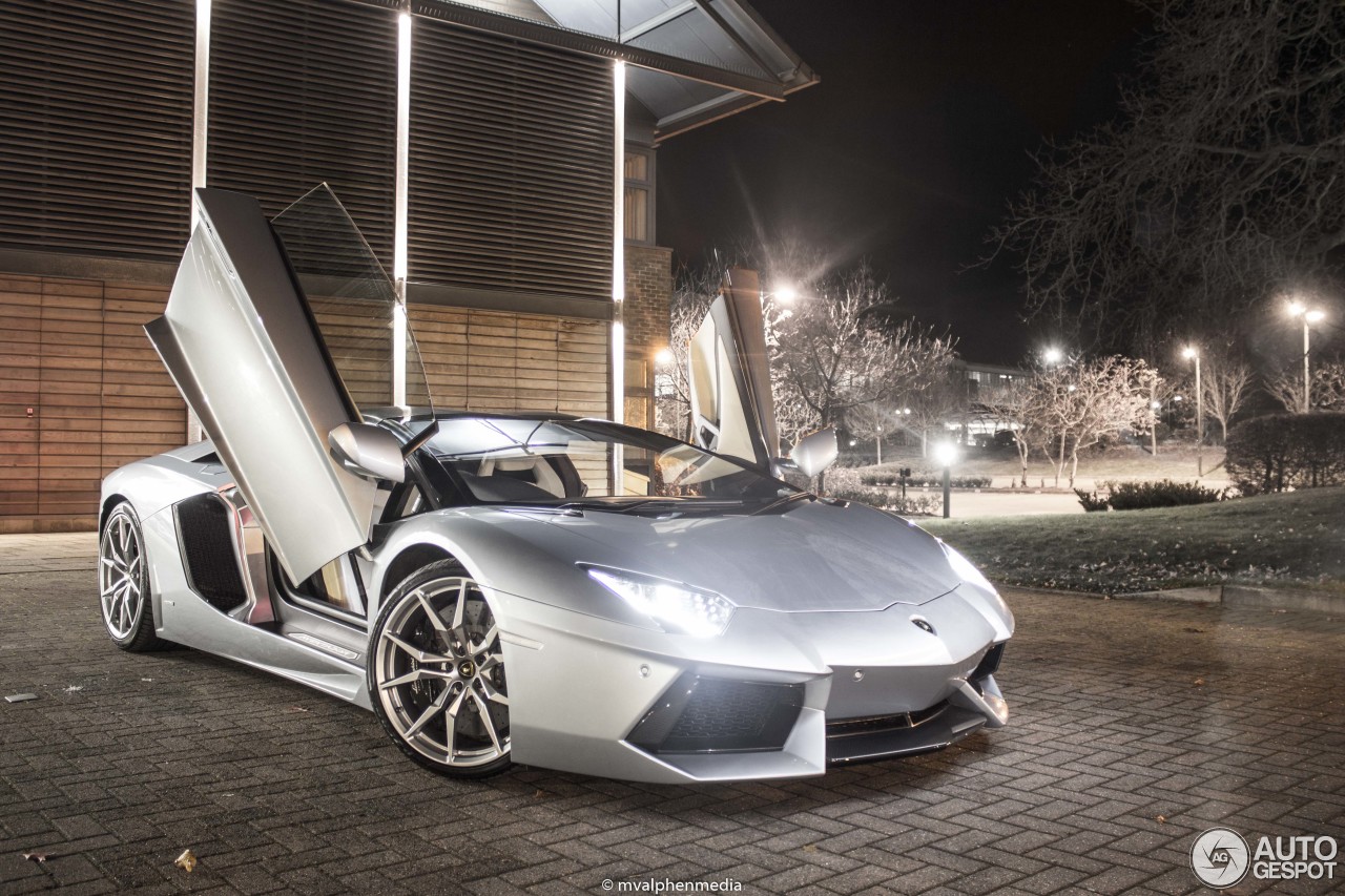 Lamborghini Aventador LP700-4 Roadster