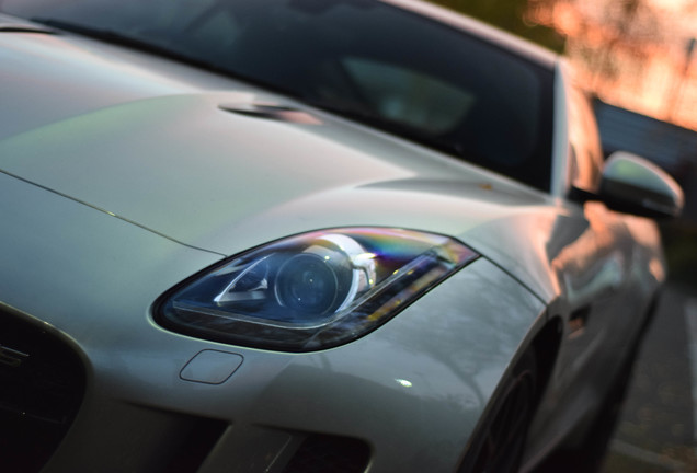 Jaguar F-TYPE S Coupé