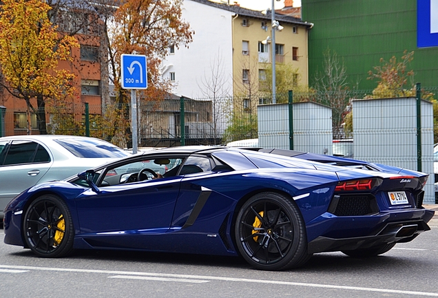 Lamborghini Aventador LP700-4 Roadster