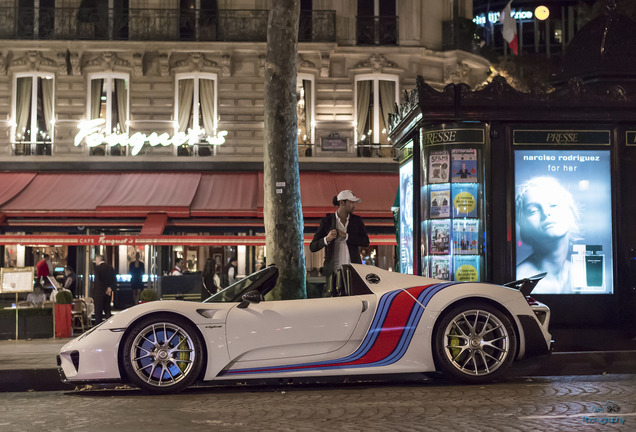 Porsche 918 Spyder Weissach Package