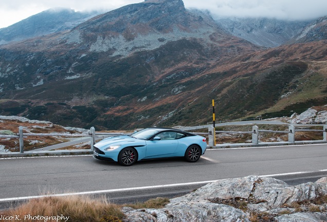 Aston Martin DB11