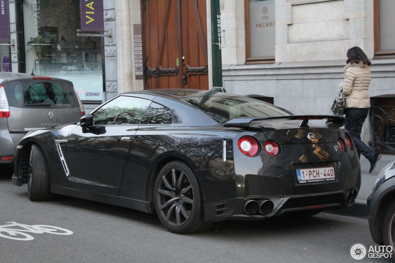 Nissan GT-R 2015