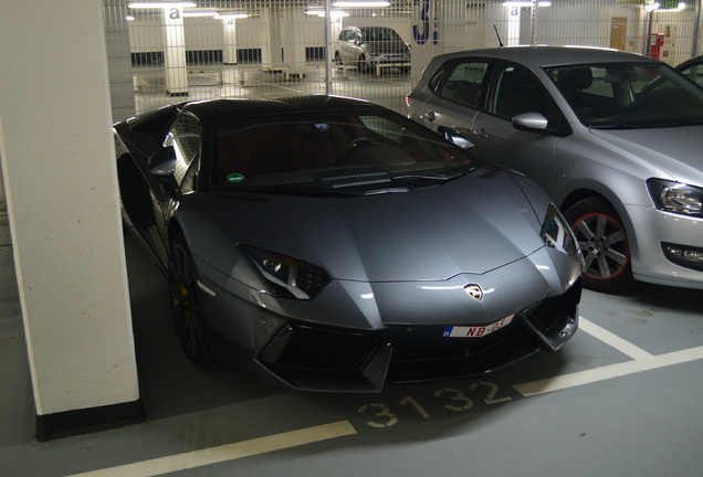 Lamborghini Aventador LP700-4 Roadster