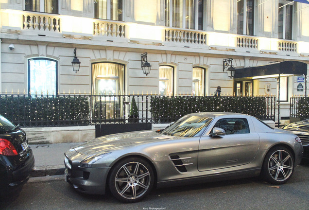 Mercedes-Benz SLS AMG