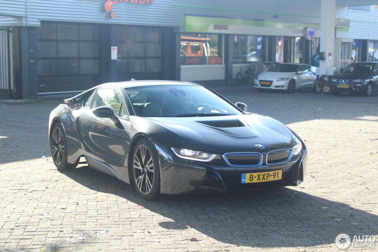 BMW i8