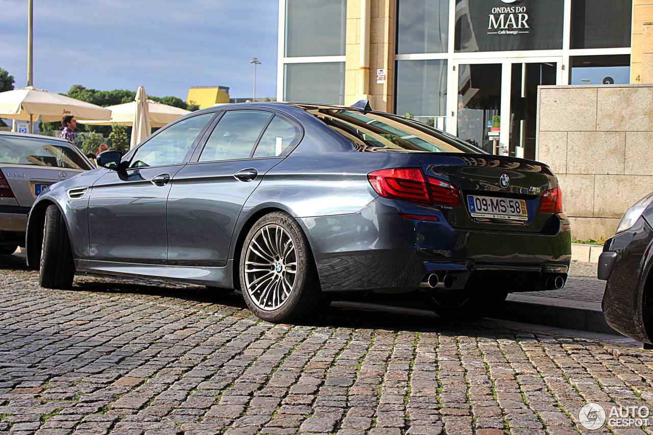 BMW M5 F10 2011