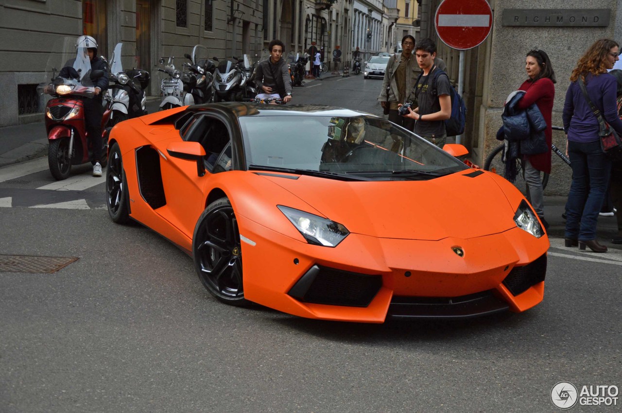 Lamborghini Aventador LP700-4