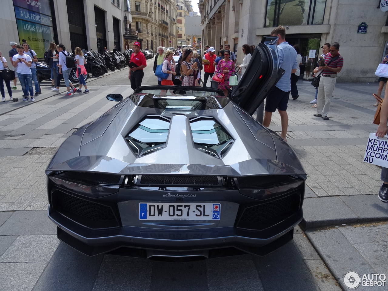 Lamborghini Aventador LP700-4 Roadster