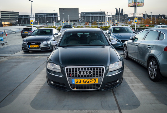 Audi S8 D3