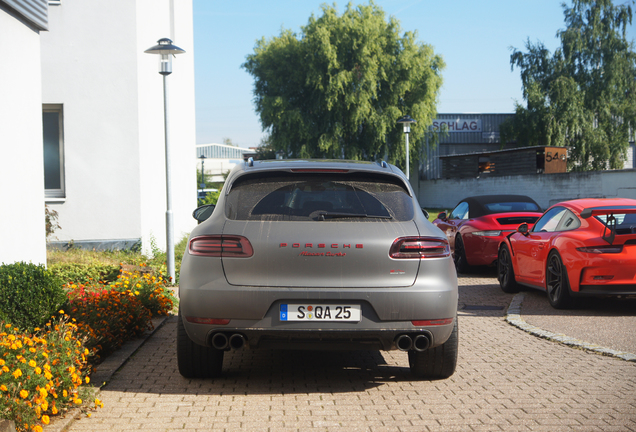 Porsche 95B Macan Turbo