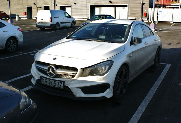 Mercedes-Benz CLA 45 AMG C117