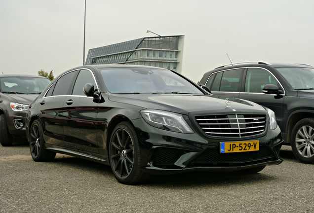 Mercedes-Benz S 63 AMG V222