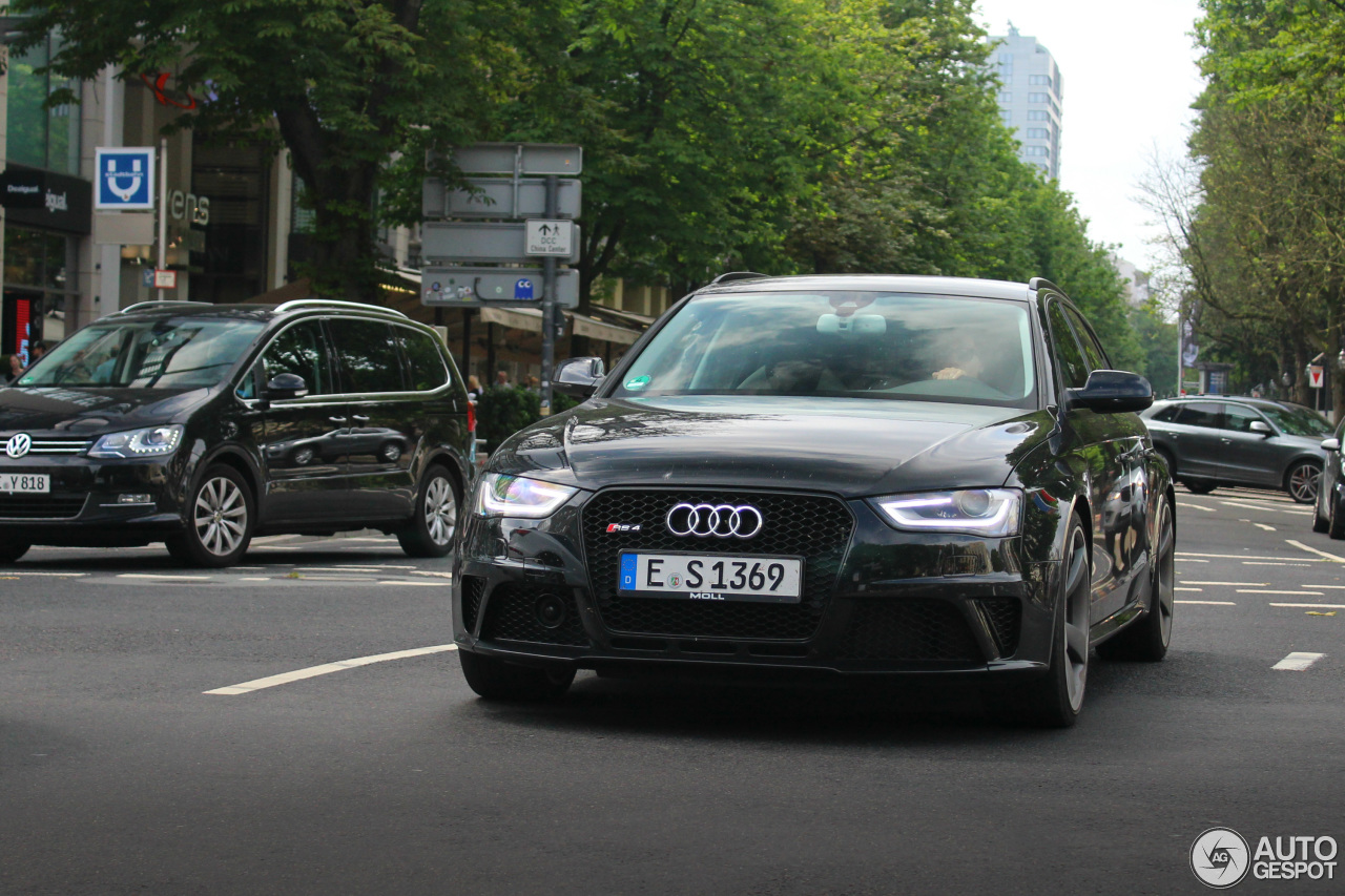 Audi RS4 Avant B8