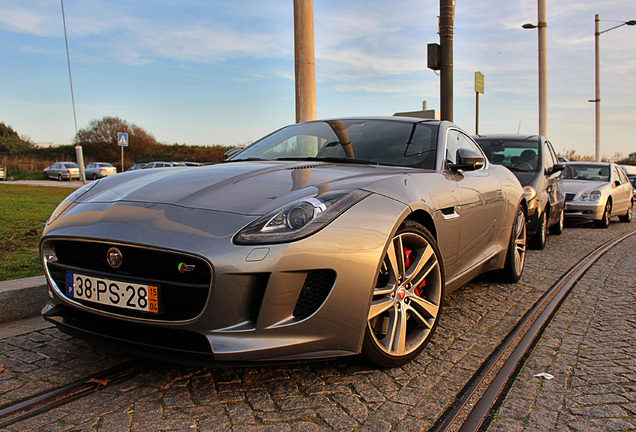 Jaguar F-TYPE S Coupé