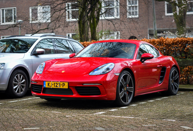 Porsche 718 Cayman S