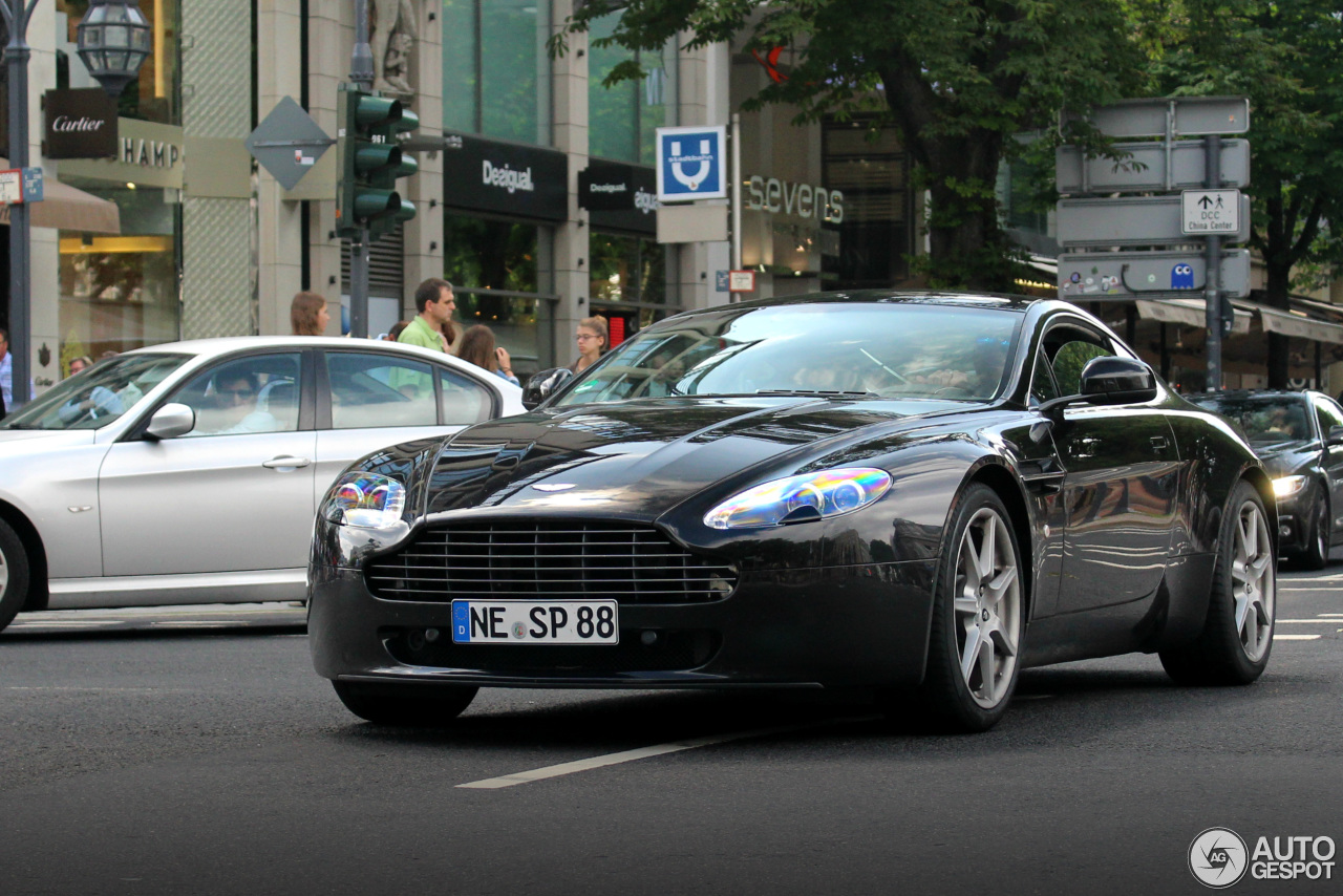 Aston Martin V8 Vantage