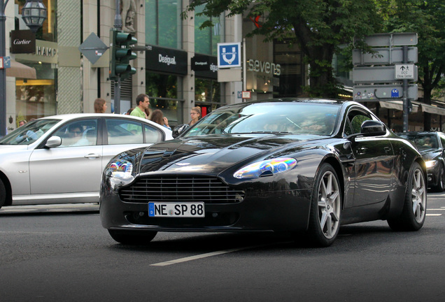 Aston Martin V8 Vantage