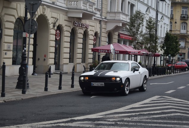 Dodge Challenger SRT-8