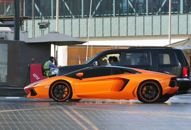 Lamborghini Aventador LP700-4