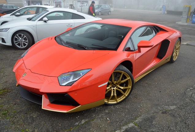 Lamborghini Aventador LP700-4 Miura Edition