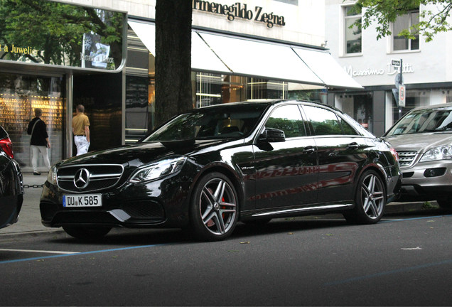 Mercedes-Benz E 63 AMG S W212