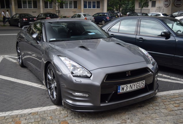 Nissan GT-R 2011