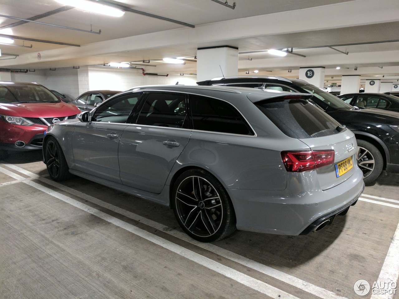 Audi RS6 Avant C7 2015