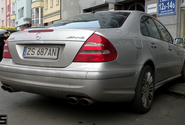 Mercedes-Benz E 55 AMG