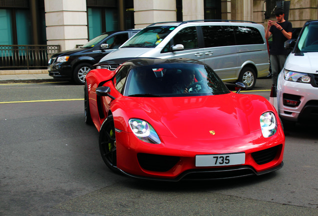 Porsche 918 Spyder Weissach Package