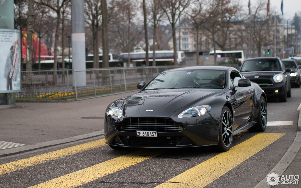 Aston Martin V8 Vantage S