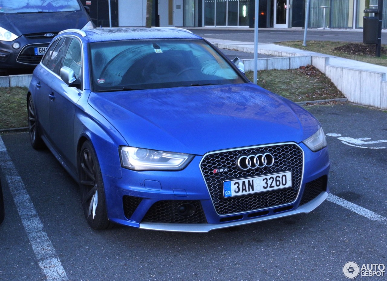 Audi RS4 Avant B8