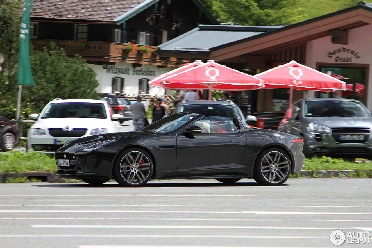 Jaguar F-TYPE R AWD Convertible