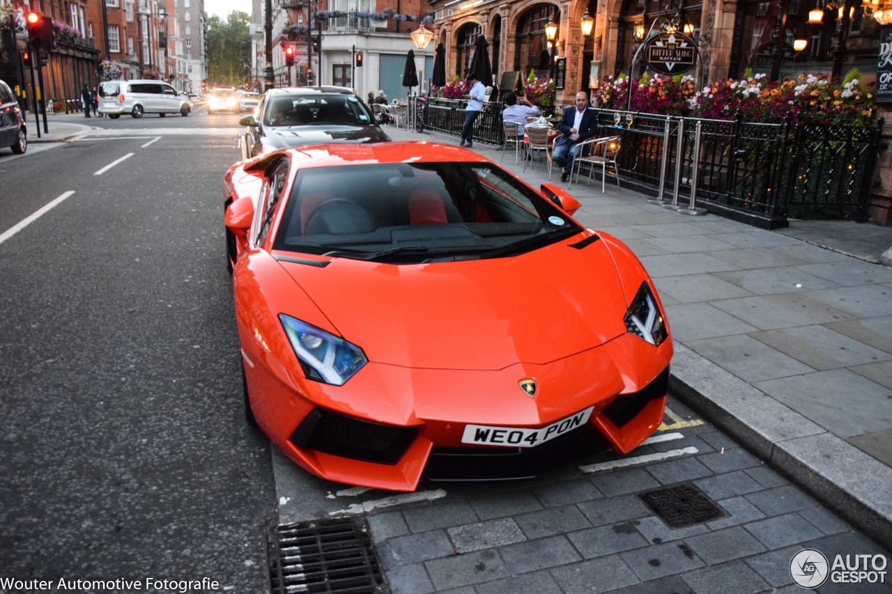 Lamborghini Aventador LP700-4