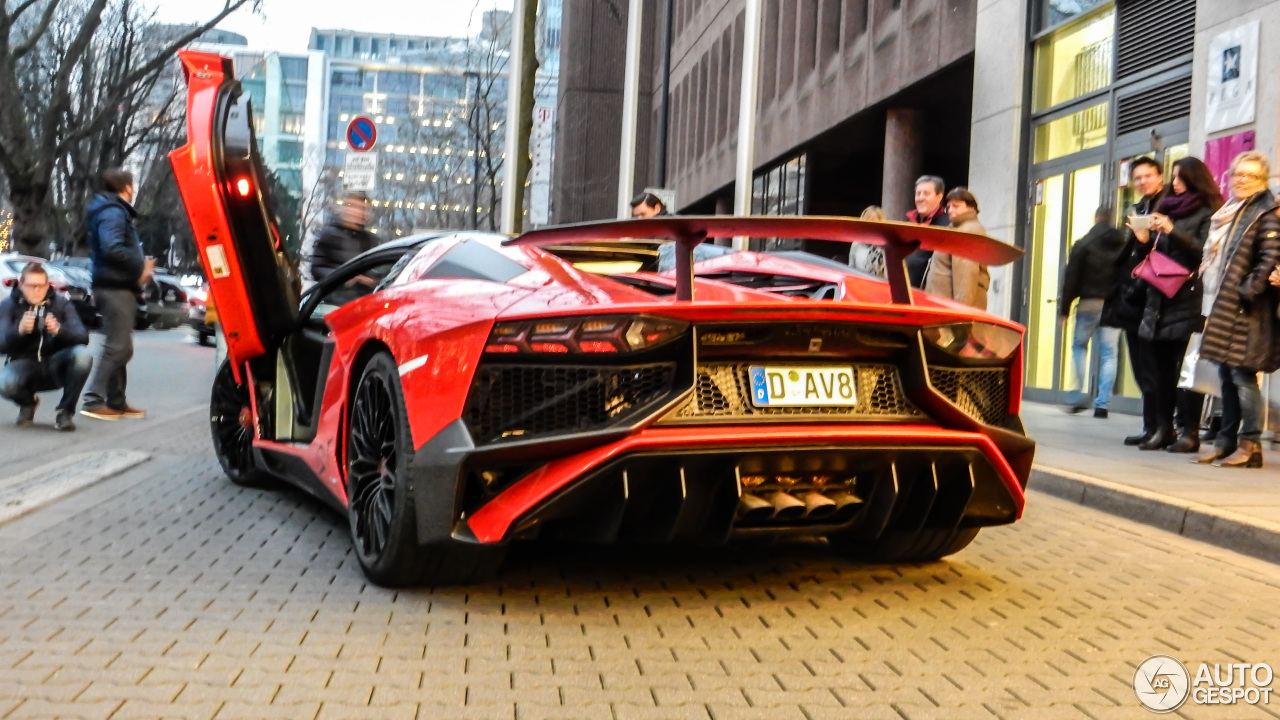 Lamborghini Aventador LP750-4 SuperVeloce Roadster