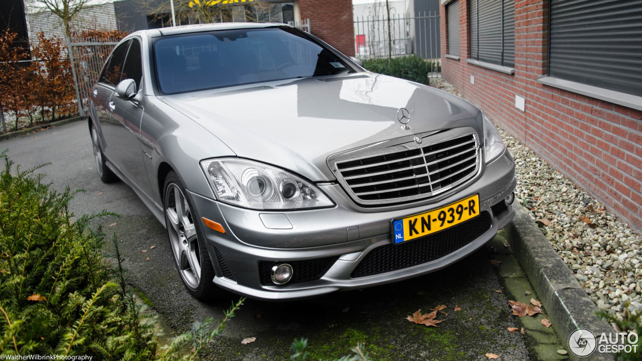 Mercedes-Benz S 65 AMG V221