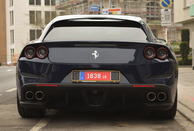 Ferrari GTC4Lusso