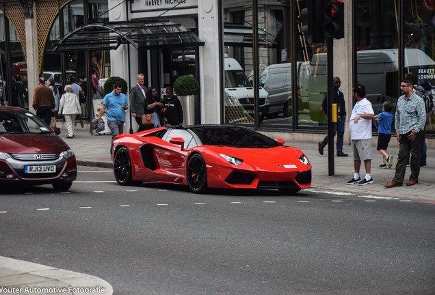 Lamborghini Aventador LP700-4 Roadster