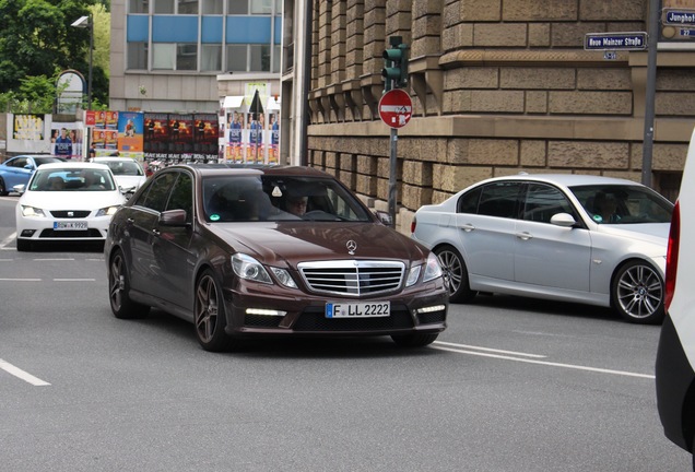 Mercedes-Benz E 63 AMG W212 V8 Biturbo