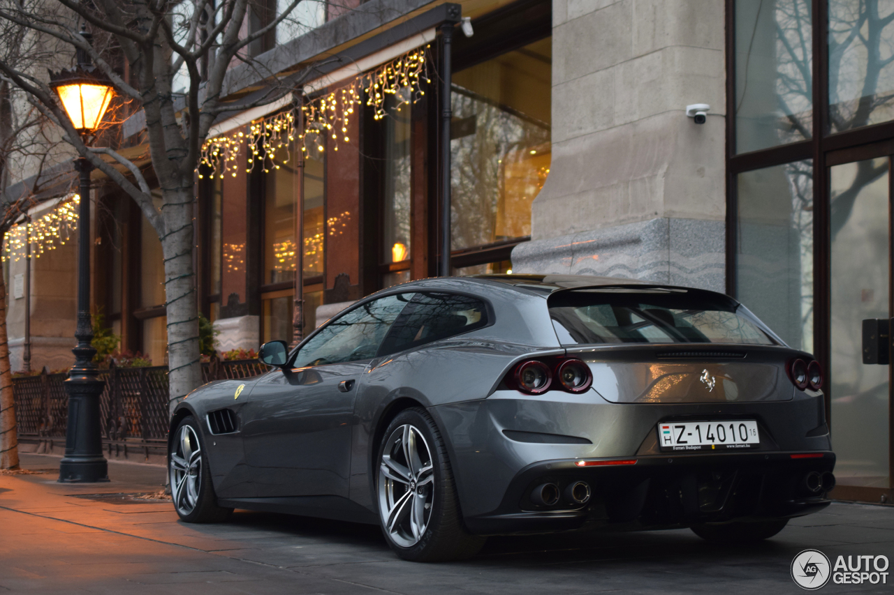 Ferrari GTC4Lusso