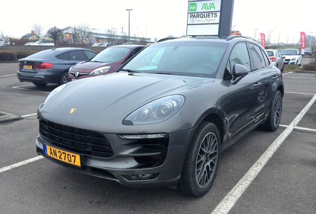 Porsche 95B Macan Turbo