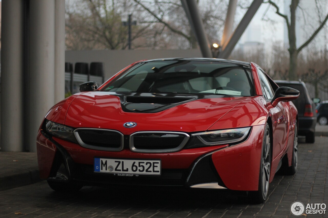 BMW i8 Protonic Red Edition