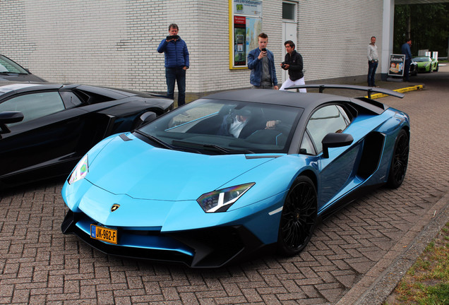 Lamborghini Aventador LP750-4 SuperVeloce