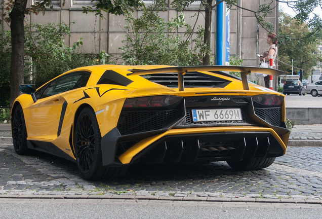 Lamborghini Aventador LP750-4 SuperVeloce