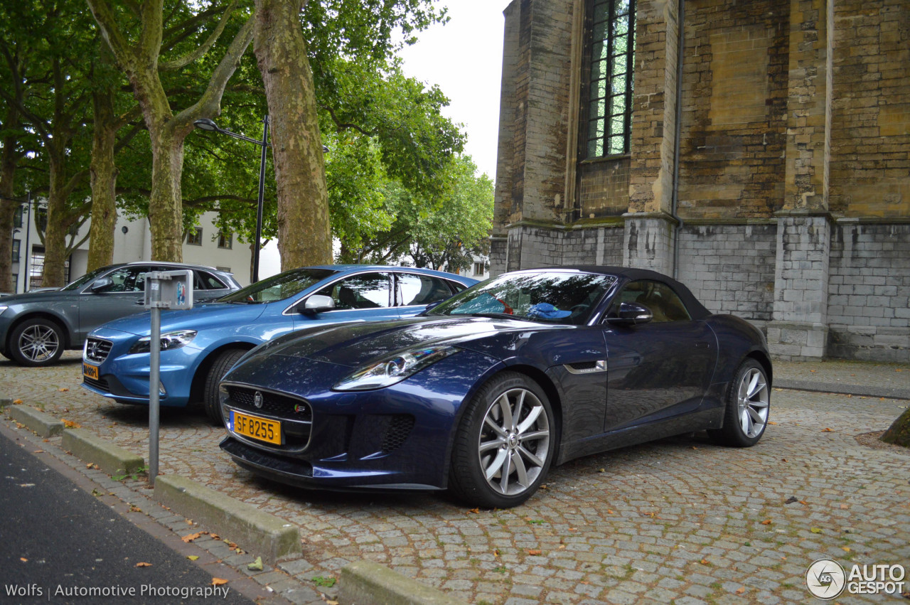 Jaguar F-TYPE S Convertible