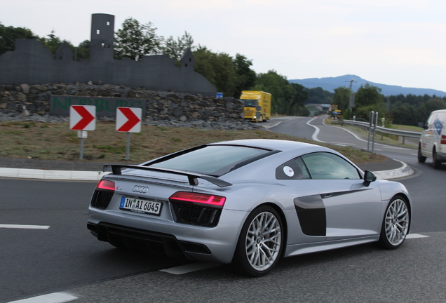 Audi R8 V10 Plus 2015