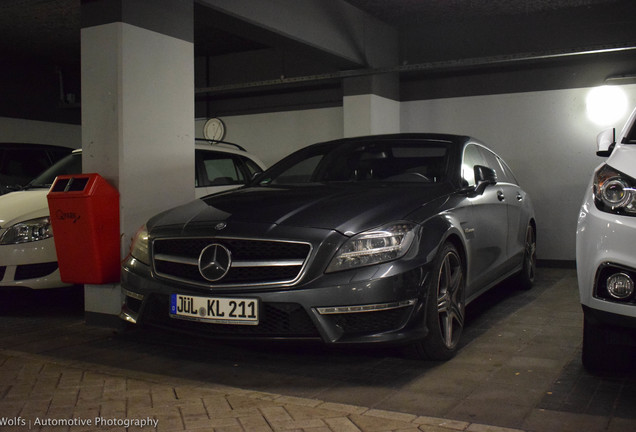 Mercedes-Benz CLS 63 AMG X218 Shooting Brake